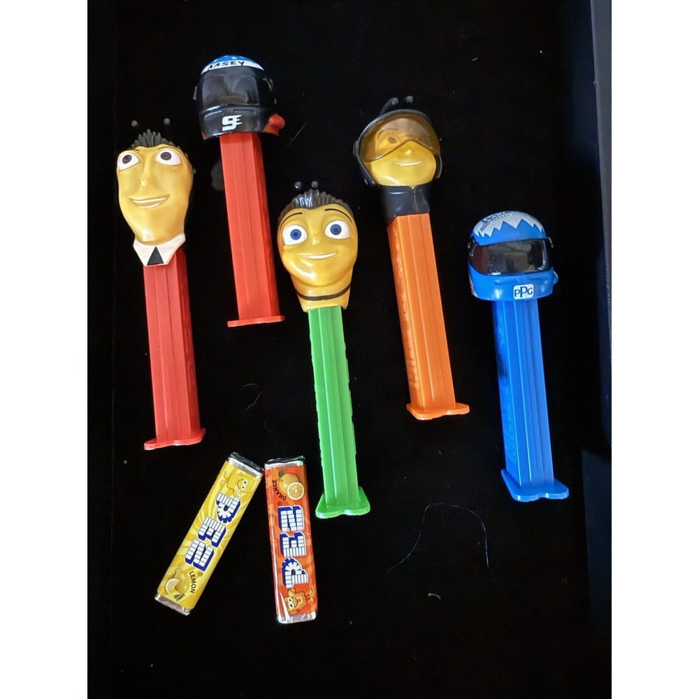 5 Pez Dispensers And Two Unopened Things Of Candy. 3892
